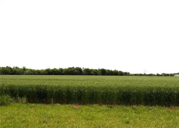 2730 Kingman RD, Ottawa, KS 66067