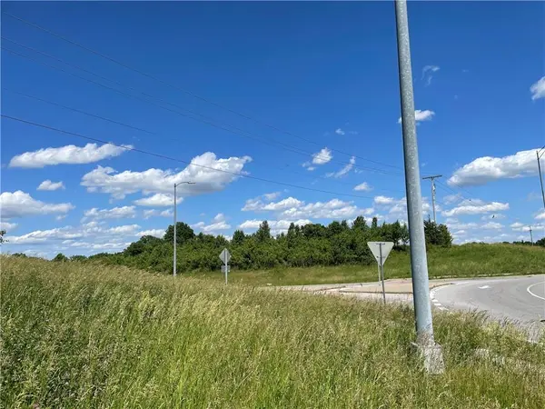 3.2 acres Hampton/45 HWY, Parkville, MO 64152