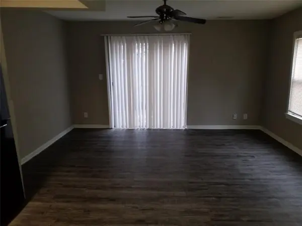 8828 N Main ST, Kansas City, MO 64155
