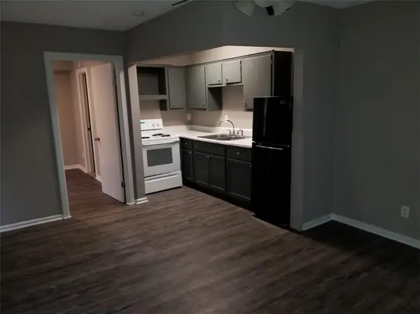 8828 N Main ST, Kansas City, MO 64155