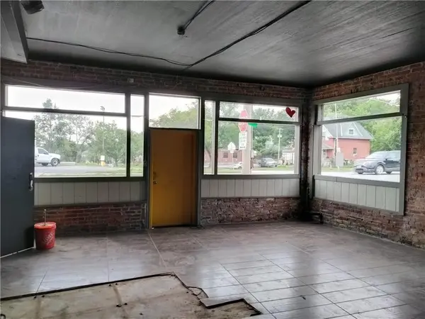 5300 E 24th ST, Kansas City, MO 64127