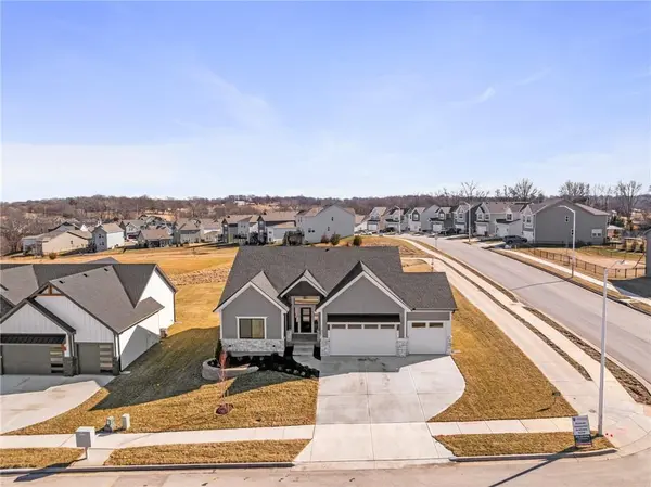 1401 Kintyre CT, Raymore, MO 64083