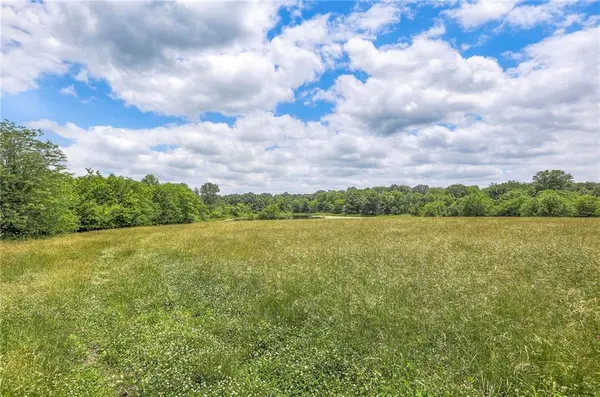 14913 S Outer Belt EXT, Lone Jack, MO 64070