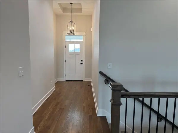 31501 W 86th CT, De Soto, KS 66018