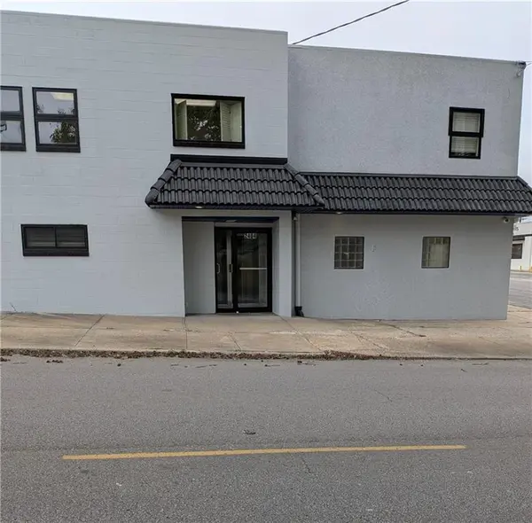 2401 Frederick AVE, St Joseph, MO 64506