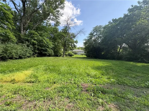 8115 E 80th TER, Kansas City, MO 64138