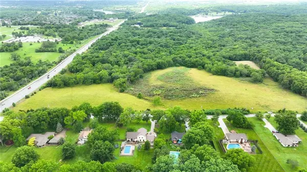 9312 Cyclone School RD, Lee's Summit, MO 64064
