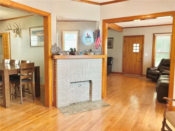 406 S 6th ST, Burlington, KS 66839