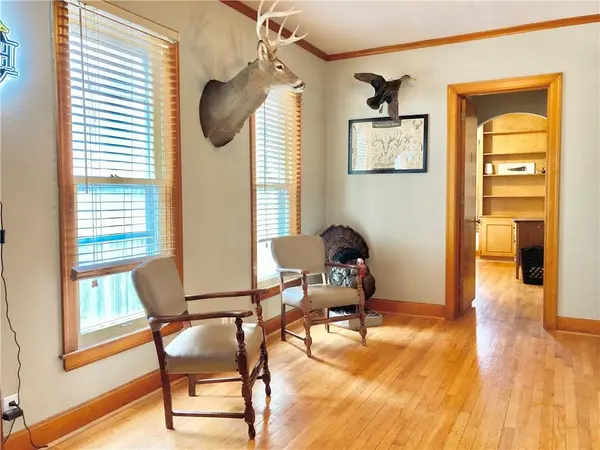 406 S 6th ST, Burlington, KS 66839