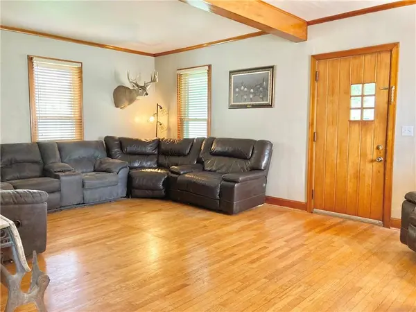 406 S 6th ST, Burlington, KS 66839
