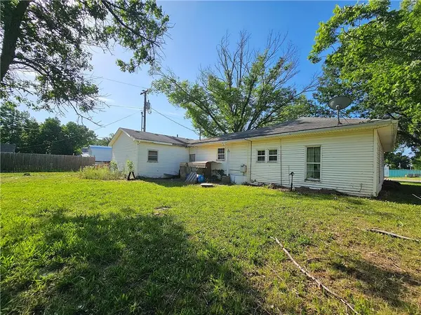 102 Garrison AVE, Westphalia, KS 66093
