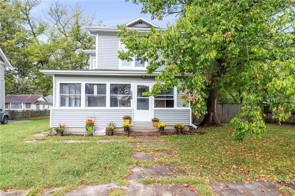 526 S Maple ST, Ottawa, KS 66067