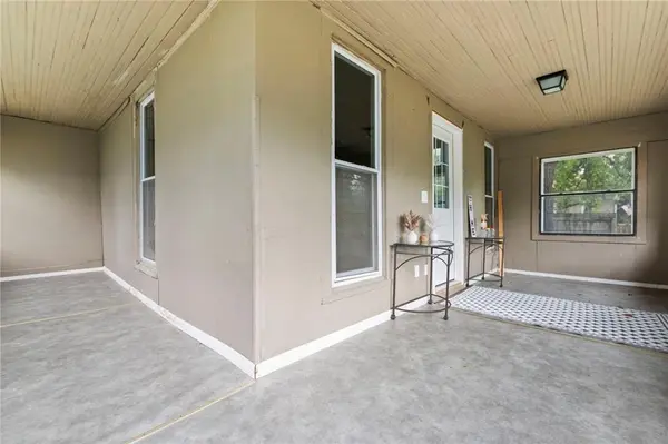 526 S Maple ST, Ottawa, KS 66067