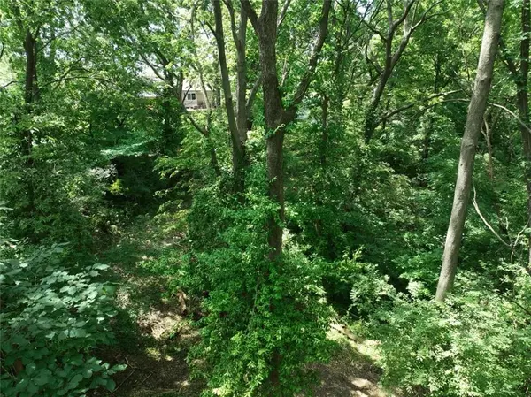 N Baltimore AVE, Gladstone, MO 64118