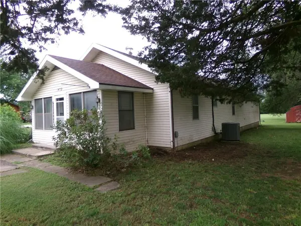 1402 N Kentucky ST, Iola, KS 66749