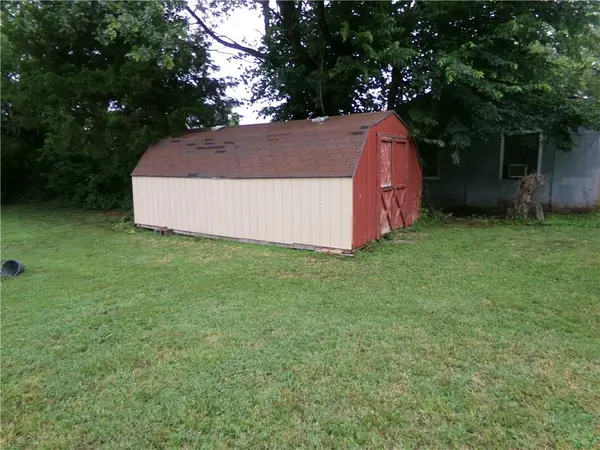 1402 N Kentucky ST, Iola, KS 66749