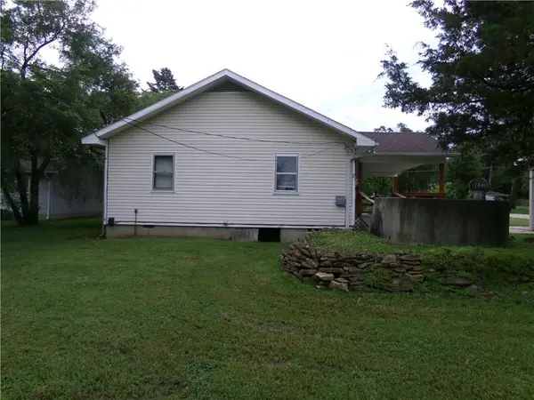1402 N Kentucky ST, Iola, KS 66749