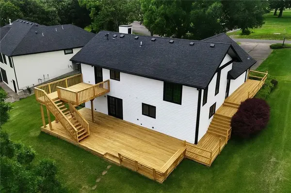 224 Lake Viking TER, Gallatin, MO 64640