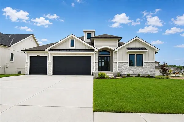 8312 NE 76th TER, Kansas City, MO 64158