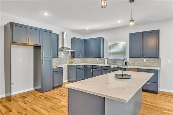7844 James A Reed RD, Kansas City, MO 64138