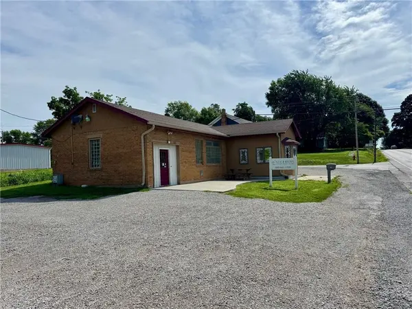 101 W Walnut ST, Waverly, MO 64096