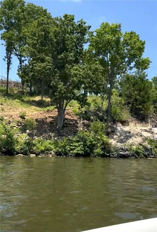 Daybreak LN, Edwards, MO 65326
