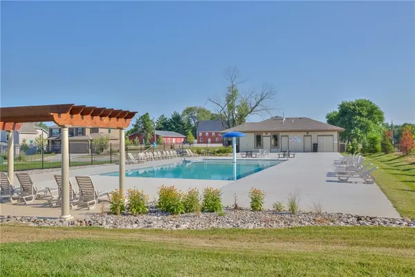 7070 NW Yulich CT, Parkville, MO 64152