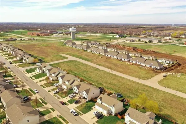 0 0 Harvest DR, Louisburg, KS 66053