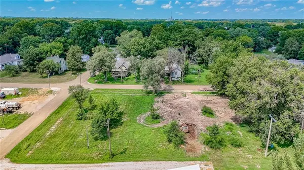 204 E 3rd ST, Urich, MO 64788
