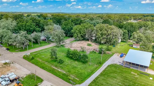 204 E 3rd ST, Urich, MO 64788