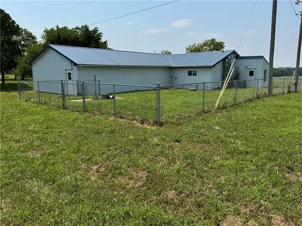 4775 S Highway 32 HWY, El Dorado Springs, MO 64744