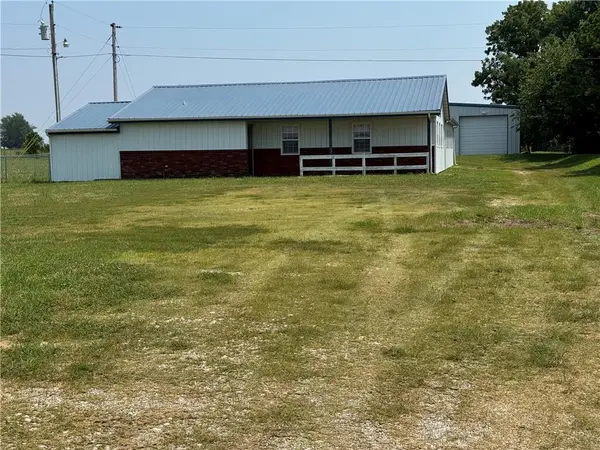4775 S Highway 32 HWY, El Dorado Springs, MO 64744