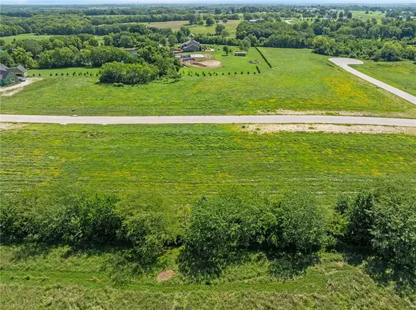 13304 Winner's CIR, Smithville, MO 64089