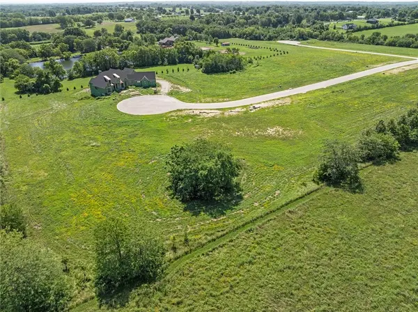 13320 Winner's CIR, Smithville, MO 64089