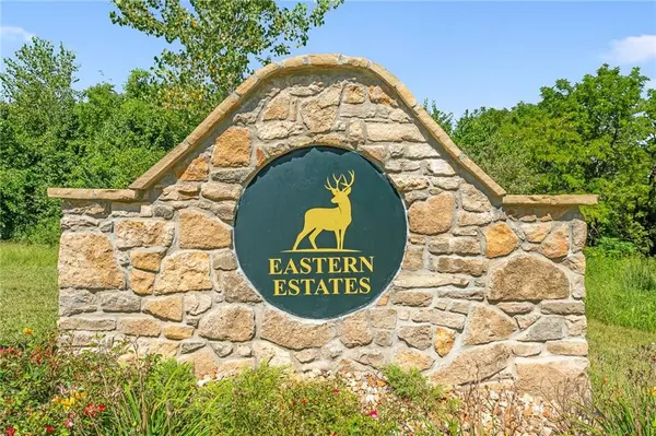 13324 Winner's CIR, Smithville, MO 64089