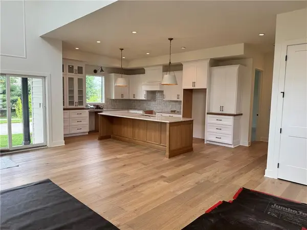 2844 W 133rd TER, Leawood, KS 66209