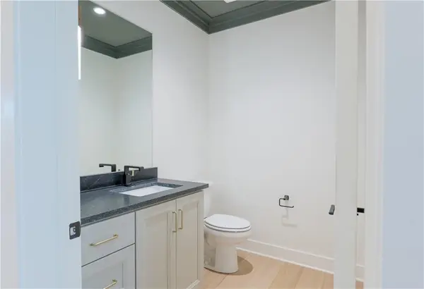 2840 W 133rd TER, Leawood, KS 66209