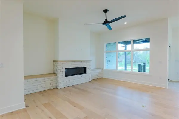 2840 W 133rd TER, Leawood, KS 66209