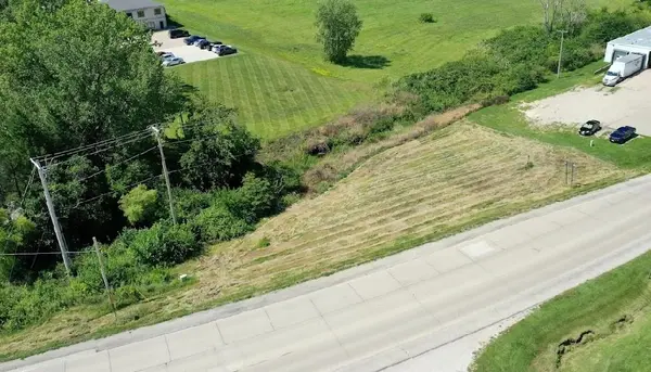Hwy V HWY, Maryville, MO 64468