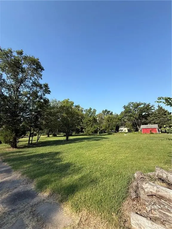 402 S Fourth ST, Iola, KS 66749