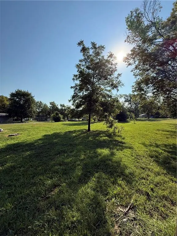 402 S Fourth ST, Iola, KS 66749