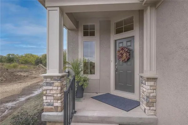 12501 W 138th PL, Overland Park, KS 66221