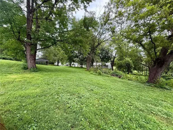 501 Spring ST, Mound City, MO 64470