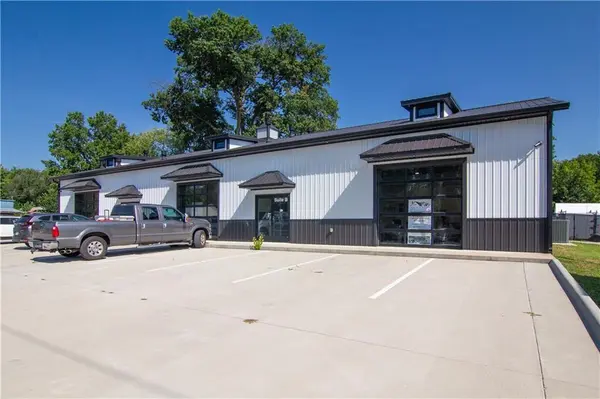 1301 E 4th ST, Pittsburg, KS 66762