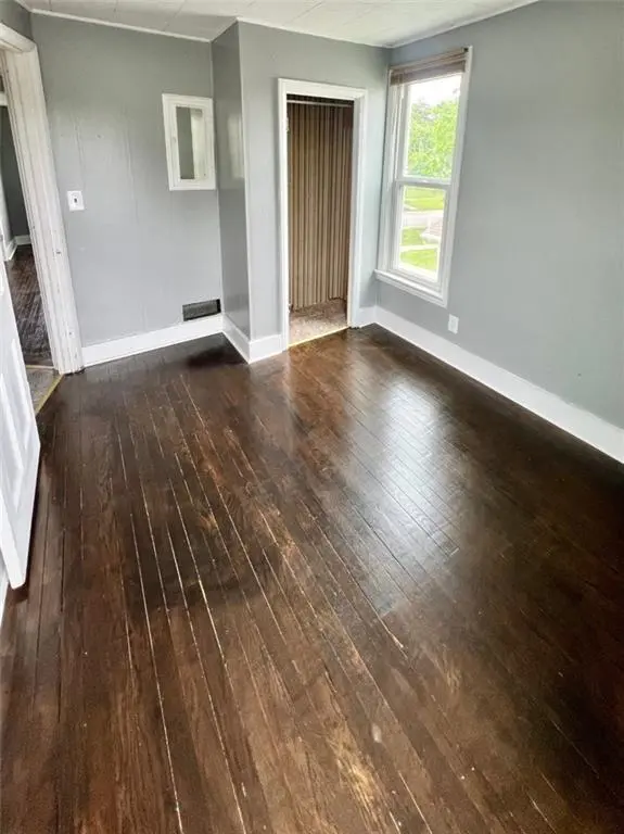512 E 4th ST, Maryville, MO 64468