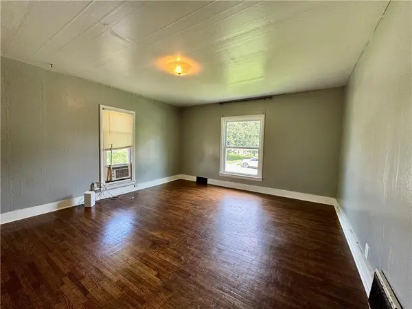 512 E 4th ST, Maryville, MO 64468