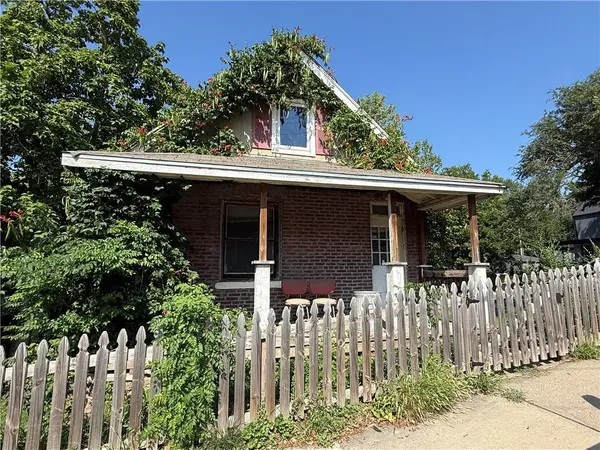 2020 Summit ST, Kansas City, MO 64108