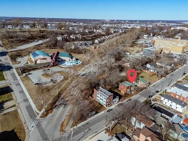 2026 Summit ST, Kansas City, MO 64108