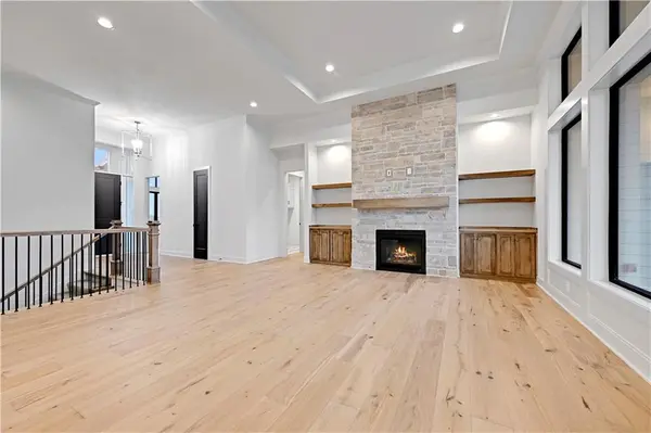 16913 Parkhill ST, Overland Park, KS 66221