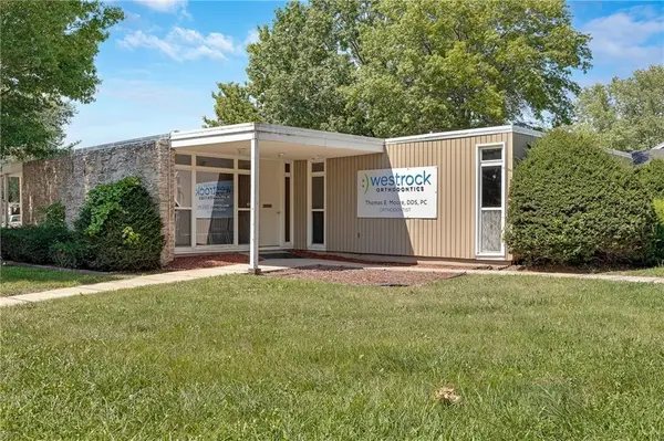 405 Cedar ST, Pleasant Hill, MO 64080